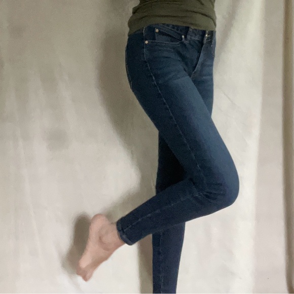 Like New JLo Skinny Ankle Embroidered Jeggings - Size 2 - Picture 4 of 13